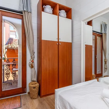 Апартаменты Two Bedroom La Пореч