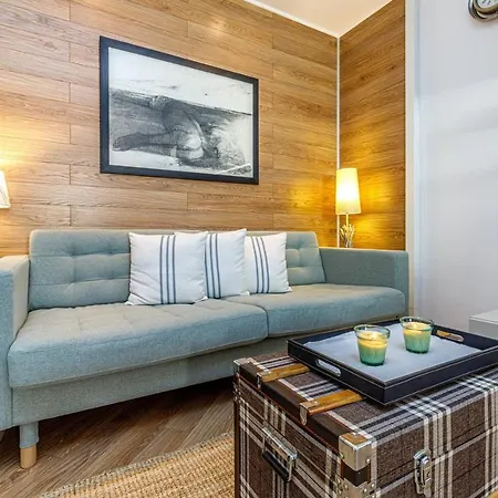 Two Bedroom La
